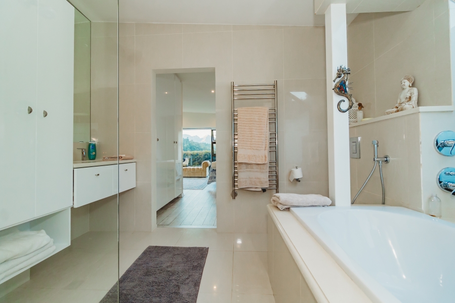 5 Bedroom Property for Sale in Eden Western Cape